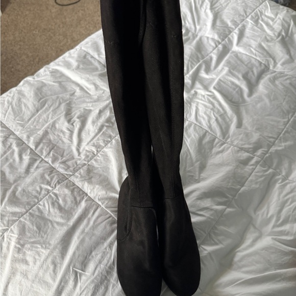 Black Over-the-Knee Heeled Boots with Lace-Up – Size 7 - Picture 11 of 12